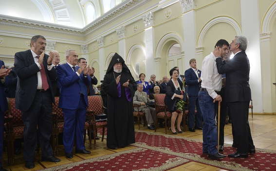 Awards Ceremony At The Presidential Palace On The 24th Anniversary