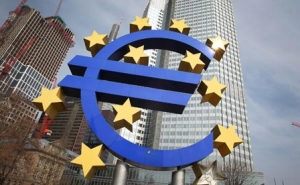 Eurozone Ministers Approve Extension to Greece's Bailout