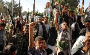 США попросили Иран помочь в привлечении хуситов на переговоры в Йемене