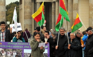 Курды в Европе требуют положить конец бомбардировкам турецкой армией