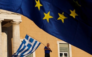 Греция: депутаты одобрили новую программу помощи от ЕС