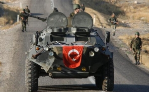 Армия Турции вступила в бой с местными активистами в "столице" курдов
