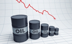 Цены на нефть снижаются на фоне неожиданных данных по запасам в США

