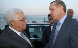 Источник: Эрдоган обсудил с Аббасом соглашение с Израилем