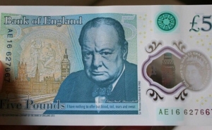 New Plastic Five-Pound Note in UK