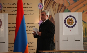 Проголосовал президент Армении: "Сегодня время получать голоса избирателей"