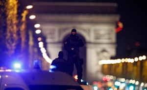 ԻՊ-ն ստանձնել է Փարիզում ոստիկանների վրա իրականացված հարձակման պատասխանատվությունը