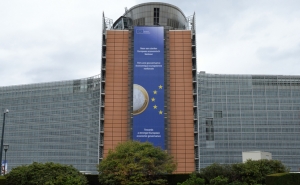 Еврокомиссия предлагает создать экономический и монетарный союз