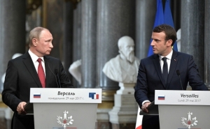 Macron-Putin Meeting: What Goals Did the Parties Pursue?