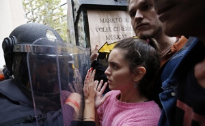 Столкновения в Каталонии: почти 40 пострадавших