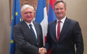 Հայաստանի արտգործնախարարը հանդիպեց Ֆրանսիայի արտաքին գործերի պետքարտուղարի հետ