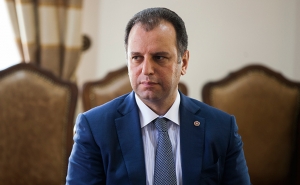  Vigen Sargsyan Reappointed as Defense Minister of Armenia 