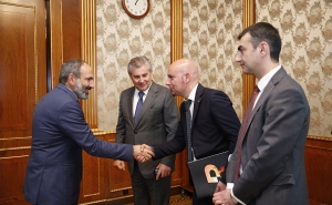  Премьер Армении обсудил с главным исполнительным директором компании 