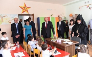  Президент Арцаха принял участие в церемонии открытия реконструированной школы 
