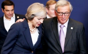 Май заявила о прогрессе на переговорах с Еврокомиссией по Brexit
