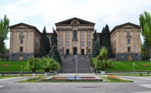  Парламент Армении проведет внеочередное заседание 