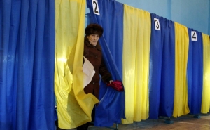 ЦИК Украины подвела официальные итоги первого тура голосования президентских выборов