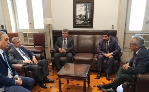Глава МИД Арцаха провел встречи в парламенте Аргентины
