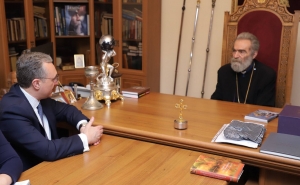  Зограб Мнацаканян в Арцахе встретился с архиепископом Паргевом Мартиросяном 