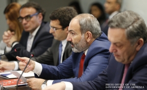  Премьер Армении встретился с представителями бизнес-сообщества Сингапура 