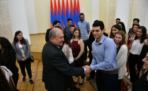  Президент РА принял группу молодежи из Диаспоры, прибывшую в Армению по программам АВБС 