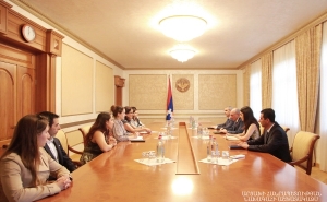 President of Artsakh Received a Group of American Students of Armenian Origin