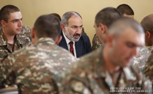  Еда очень высокого качества: премьер Армении посетил учебную военную часть 