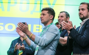 Партия Зеленского набирает более 42% на выборах в Раду