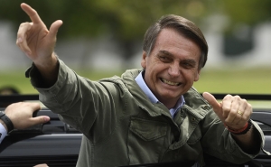  Глава Бразилии отменил встречу с министром Франции ради стрижки 