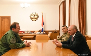  Министр обороны Армении прибыл в Арцах 