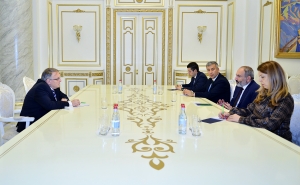  Премьер РА принял новоназначенного посла Чехии в Армении
 