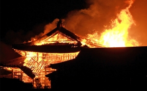  В Японии сгорел замок из списка всемирного наследия ЮНЕСКО 