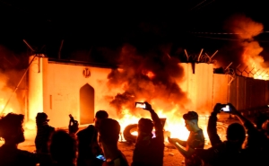 Iraq Unrest: Protesters Set Fire to Iranian Consulate in Najaf