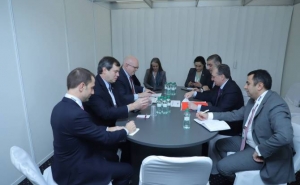  Зограб Мнацаканян встретился с заместителем помощника госсекретаря США по делам Европы и Евразии 