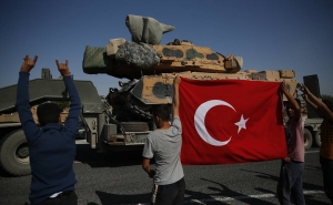 Turkish Military Convoy Crosses Syria Border, Heads to Southern Idlib - TV