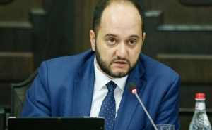  Министр объяснил порядок поступления в вузы при режиме ЧП в Армении 