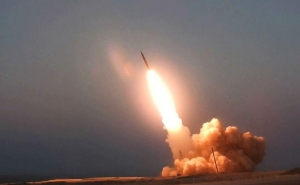  Иран представил новые баллистическую и крылатую ракеты 