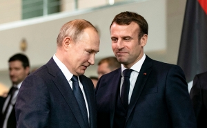  Путин и Макрон обсудили ситуацию в Карабахе
 