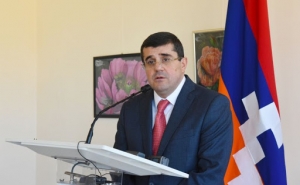  Арутюнян предлагает парламентским и внепарламентским политсилам Армении провести обсуждения в Степанакерте 