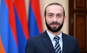  Председатель парламента Армении поблагодарил спикера Сената Франции 
