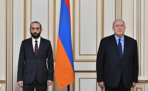  Председатель НС Армении встретился с президентом РА 

 