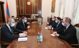  Посол Грузии в Армении и вице-премьер обсудили вопросы, связанные с транспортным коридором "Персидский залив - Черное море" 