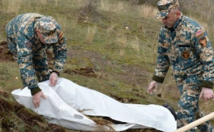  На местах боевых действий в Карабахе обнаружены еще четыре тела 