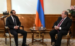  Армен Саркисян обсудил внутриполитическую повестку с председателем парламента 