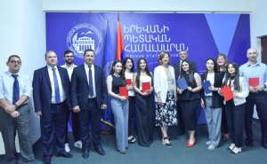  Посол США в Армении посетила Ереванский государственный университет 