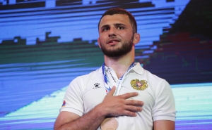 Борец Саак Ованнисян завоевал первую медаль Армении на Играх СНГ
