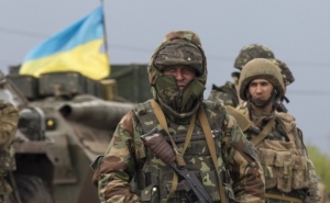 Введет ли Украина военное положение? 