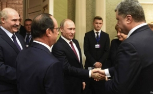 Саммит по украинскому кризису: Путин и Порошенко пожали друг другу руки