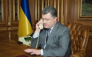 Poroshenko Suggests Sending EU Military Experts to Donbass