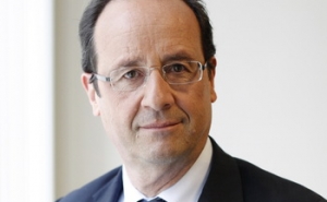 Hollande promises to fight tougher with anti-Semitism